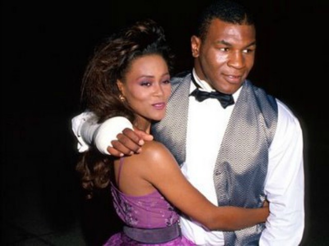 http://thewestsidegazette.com/wp-content/uploads/2013/10/mike-tyson-and-robin-givens.jpg