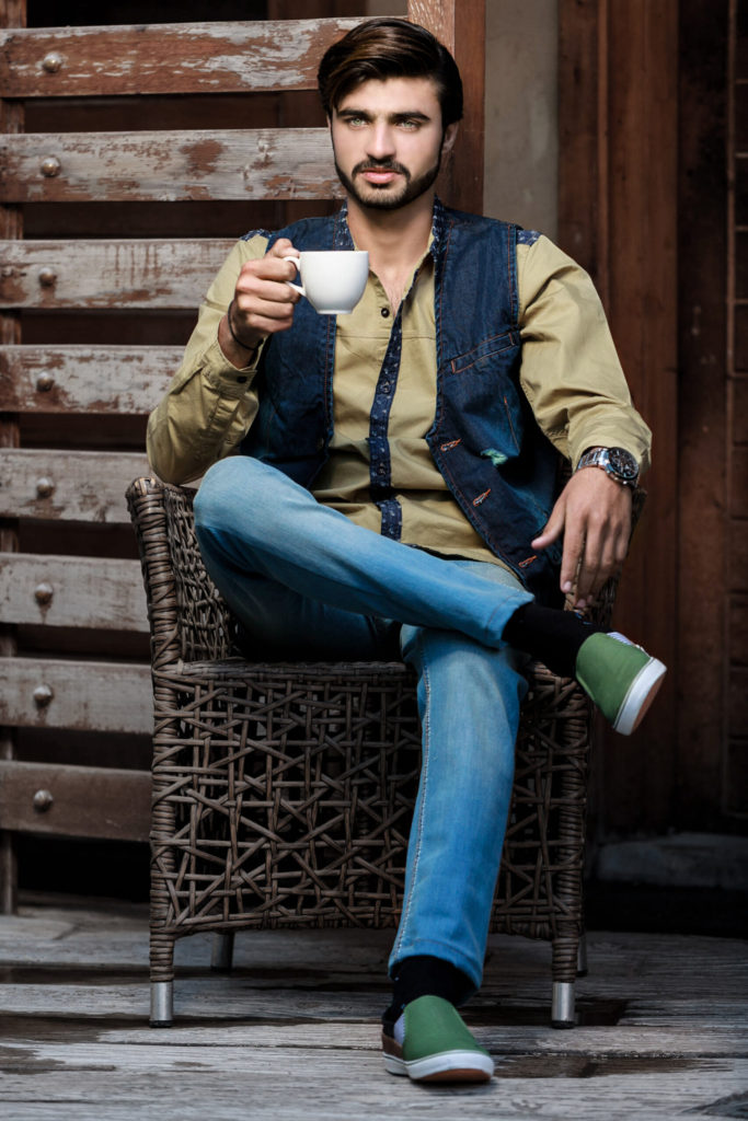 A Tale of a Blue-Eyed ‘Chaiwalla’