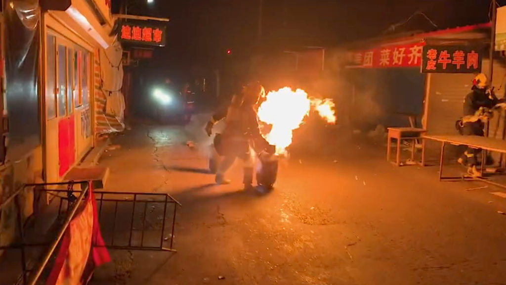 VIDEO: Hero Firefighters Carry Gas Canisters From Fast Food Shop Blaze