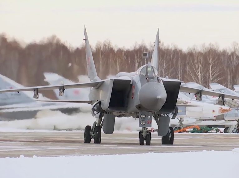 What’s the Russ? Kremlin Shows of its Supersonic Fighter