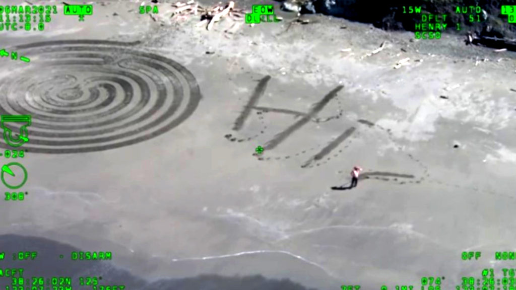 Sonoma Sheriff Helicopter Crew Greeted By Lovely Message Man Writes Out In Sand