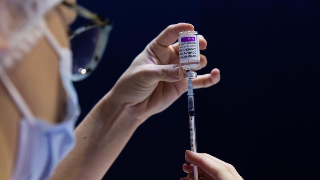 Australian Vaccine Rollout Not Handled Well: Survey