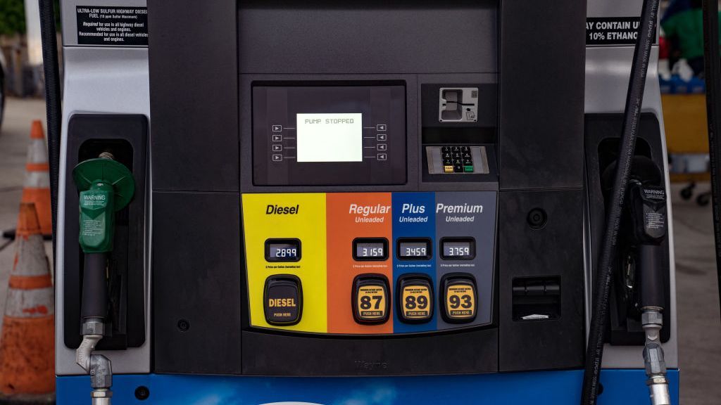 U.S. Petroleum Data Shows Ambiguous Signs About Market Demand