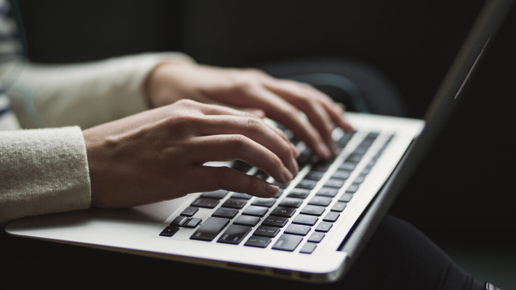 Leading Websites Report Outages After Akamai Glitch