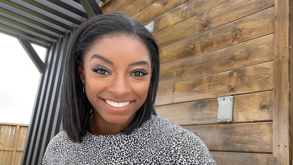 Bollywood Heaps Praise On Gymnast Simone Biles