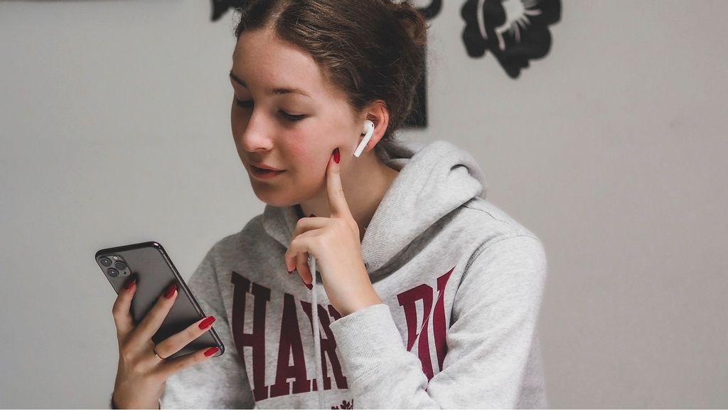 Instagram To Make Accounts For Users Under 16 Private By Default