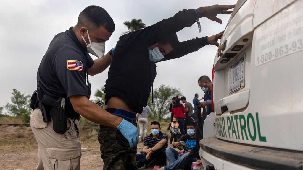 El costoso sueño americano: “polleros” cobran hasta 20 mil dólares