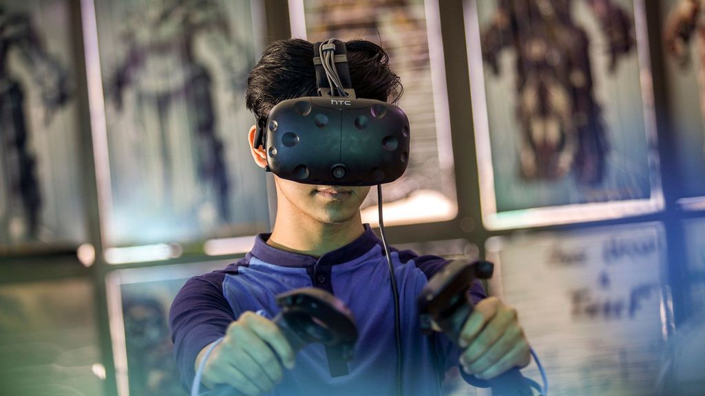 Steam VR Beta To Allow Users To Arrange Desktop Windows Inside Virtual World