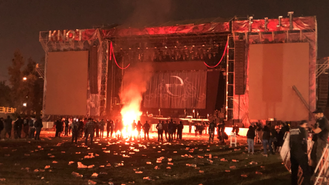 At the 2019 Knotfest, in Mexico City, angry fans created chaos, performances were canceled and instruments and production equipment were set on fire. (Julio Guzmán/Zenger)