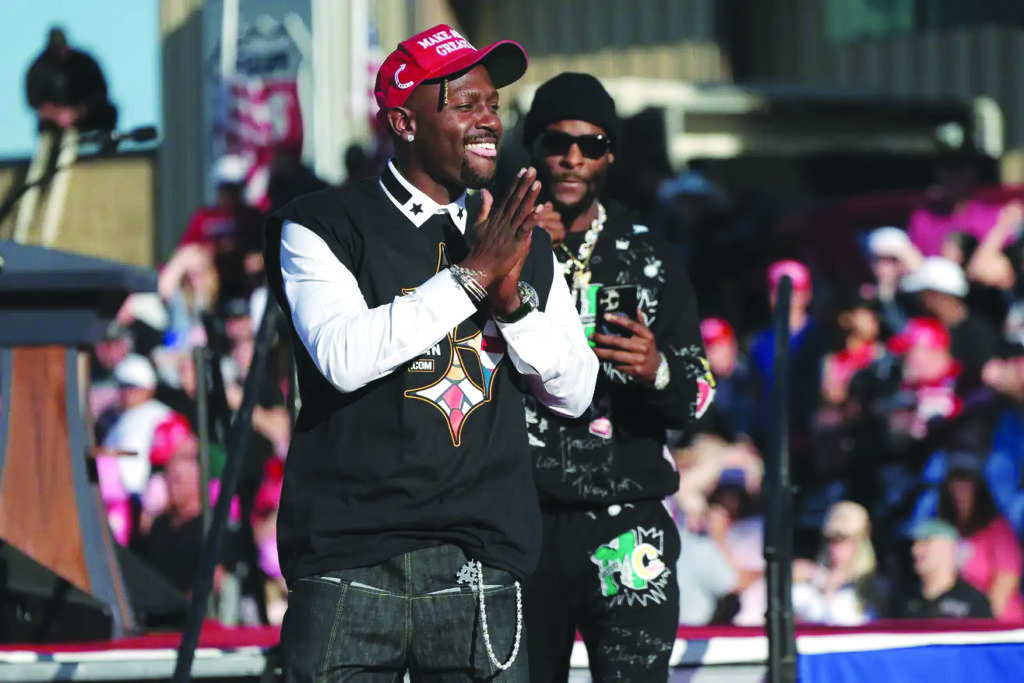 Former NFL Stars Antonio Brown and Le’Veon Bell Call Kamala Harris, Tim Walz Out Their Names at Trump Rally